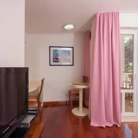Apartment And Luxury Dream