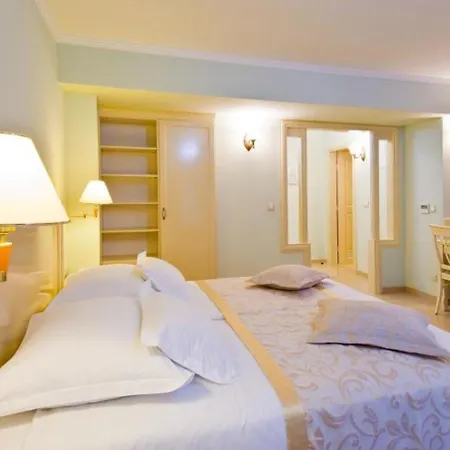 Guest house And Beachfront Luxury Brela