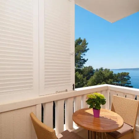 And Beachfront Luxury Brela